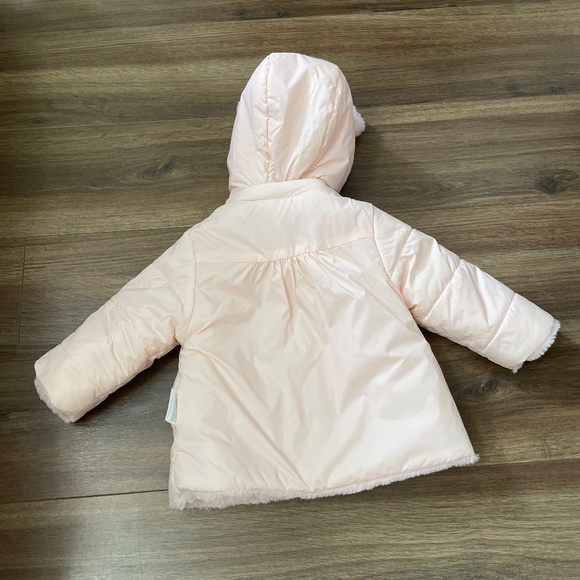 3/$20 Reversible Light winter jacket - Picture 2 of 8